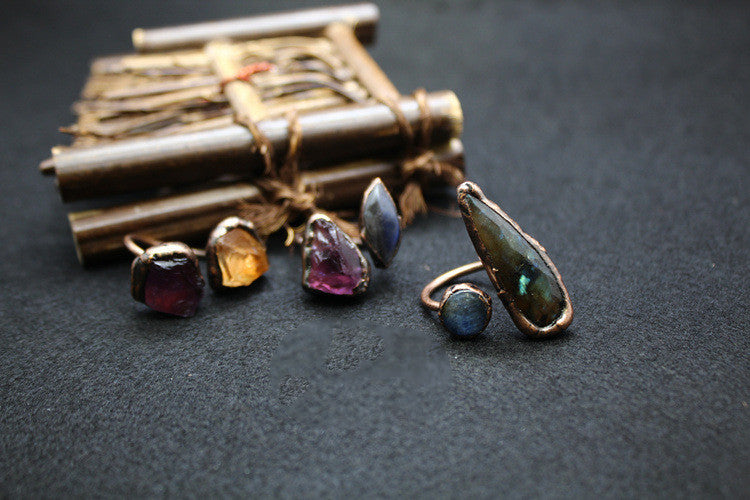 Sacrametal Labradorite & Amethyst Ring: Mystical Guidance