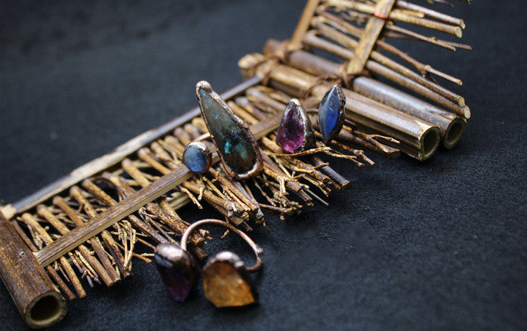 Sacrametal Labradorite & Amethyst Ring: Mystical Guidance